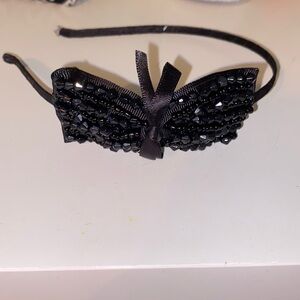 Black headband with bow